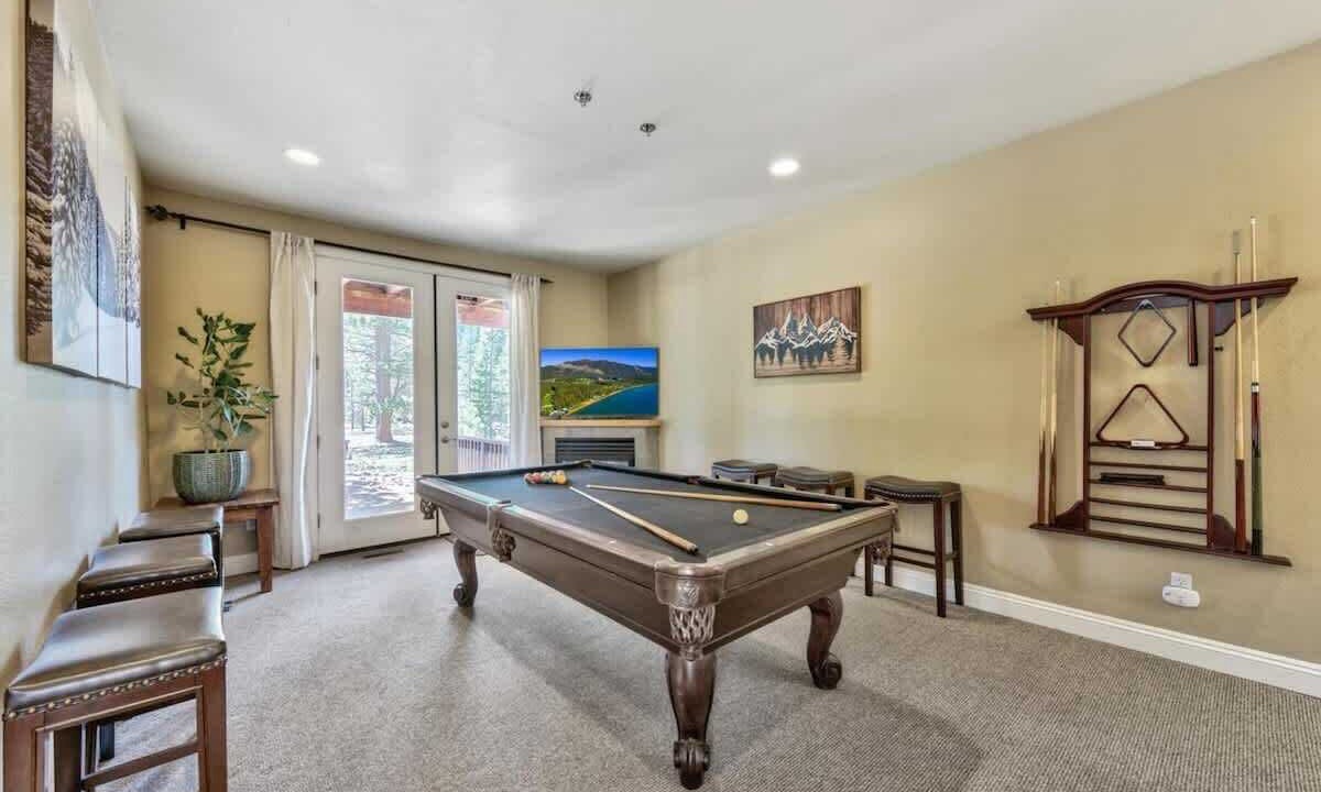 Photo of Livingroom in Tahoe Paradise