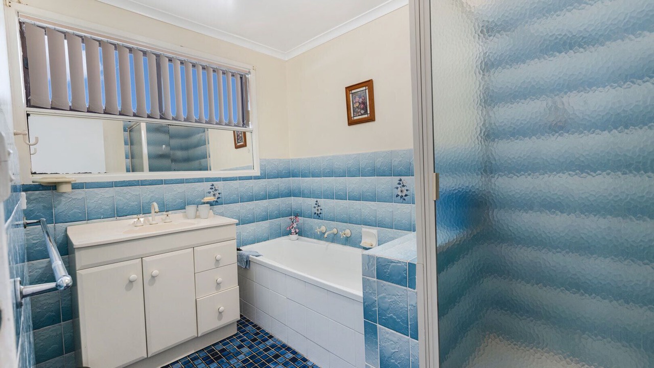 Photo of Bathroom in Lakes Entrance