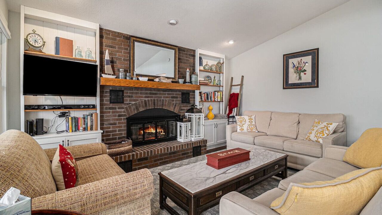 Photo of Livingroom in Beulah