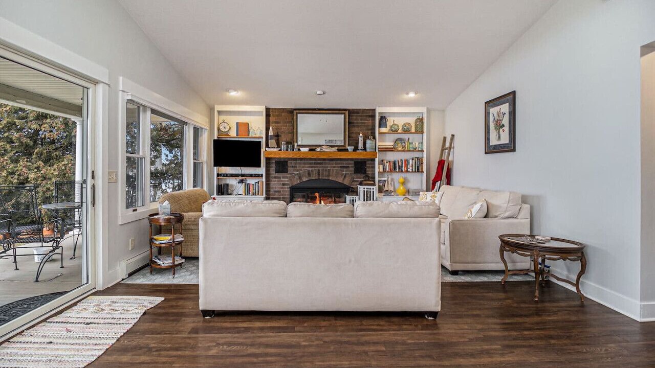 Photo of Livingroom in Beulah