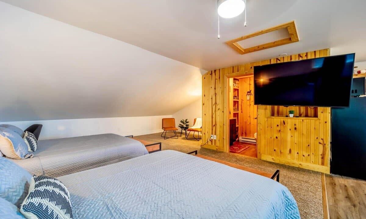 Photo of Others in Mayfield