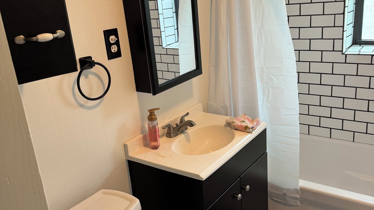 Photo of Bathroom in Suring