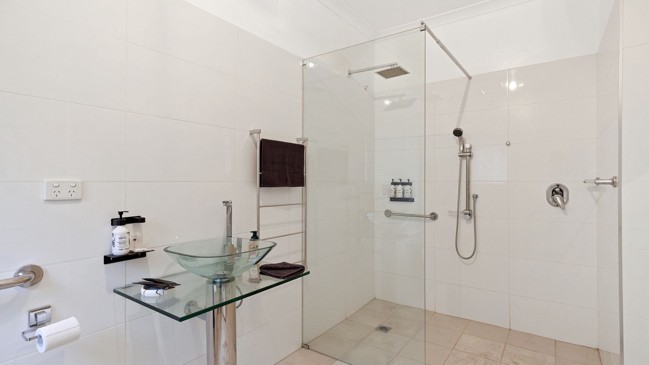 Photo of Bathroom in Grantville