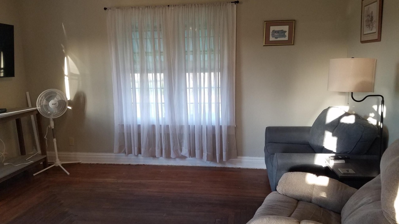 Photo of Livingroom in Oak Harbor
