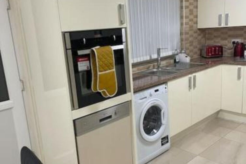 Photo of Kitchen in Oldbury