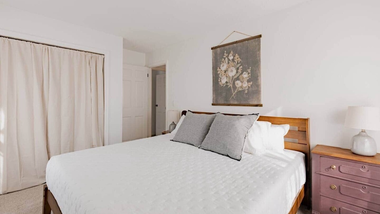 Photo of Bedroom in Midland