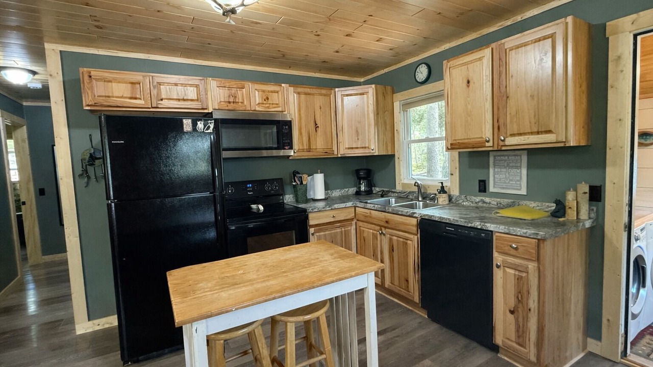 Photo of Kitchen in Lake Arrowhead
