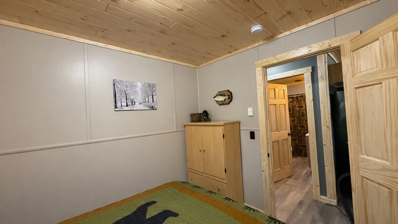 Photo of Bedroom in Lake Arrowhead