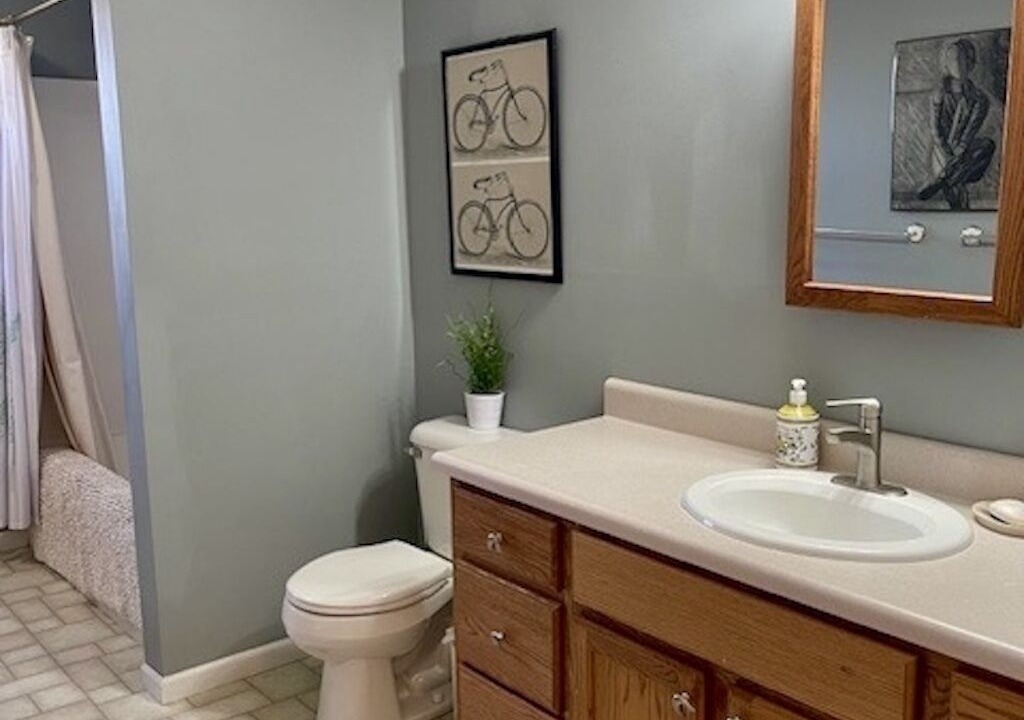 Photo of Bathroom in Gregory