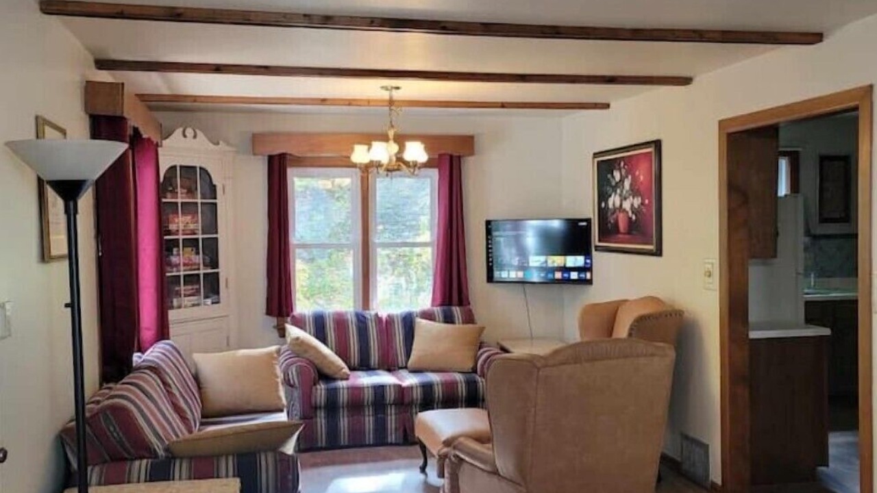 Photo of Bedroom in Town of Pines