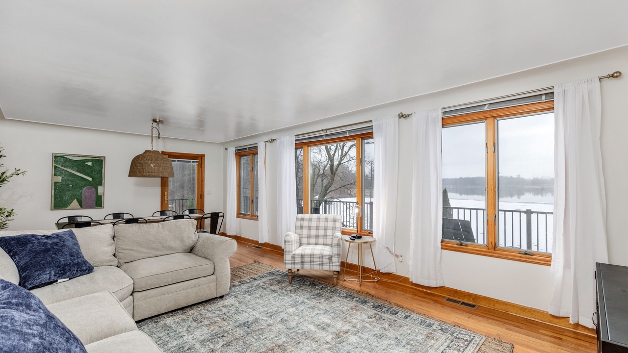 Photo of Livingroom in Lake Orion