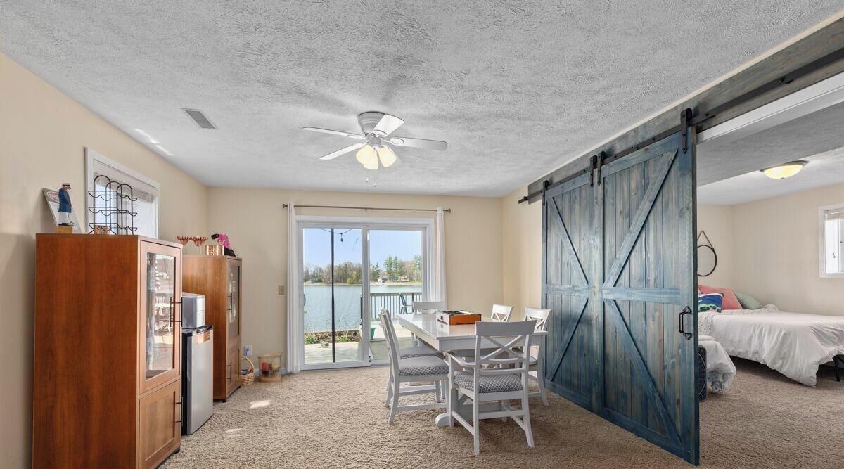 Photo of Bedroom in Coral