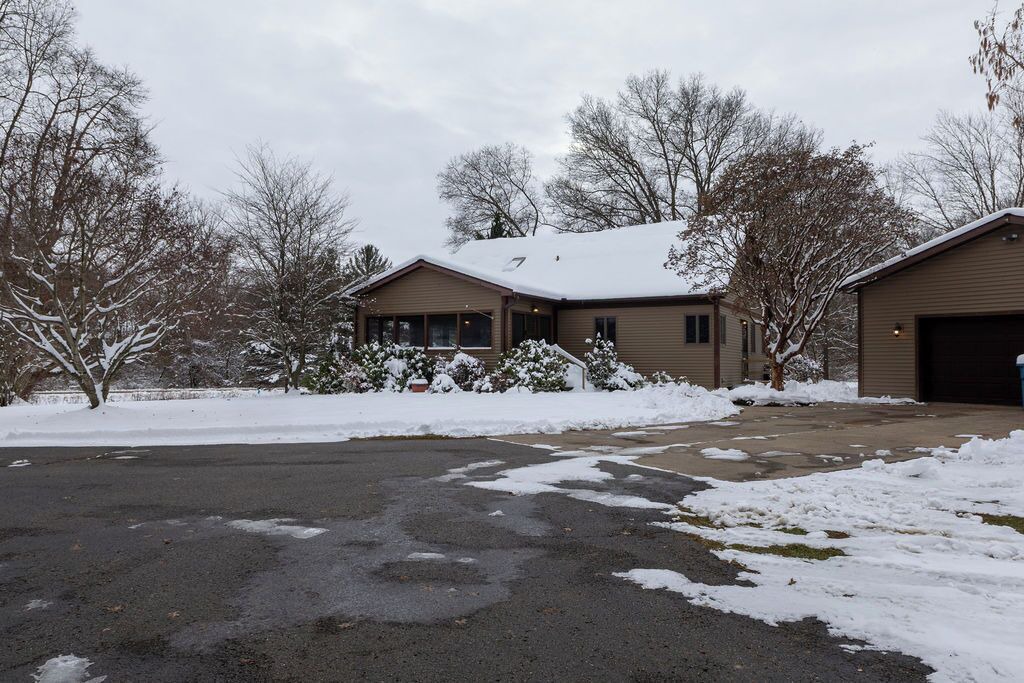 Photo of Outdoor in East Leroy