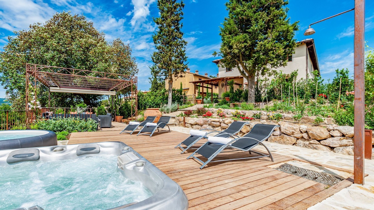 Photo of Patio Balcony in Villa del Monte
