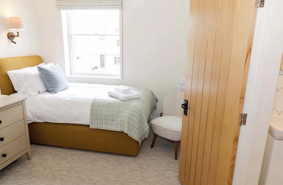 Photo of Bedroom in Broadway