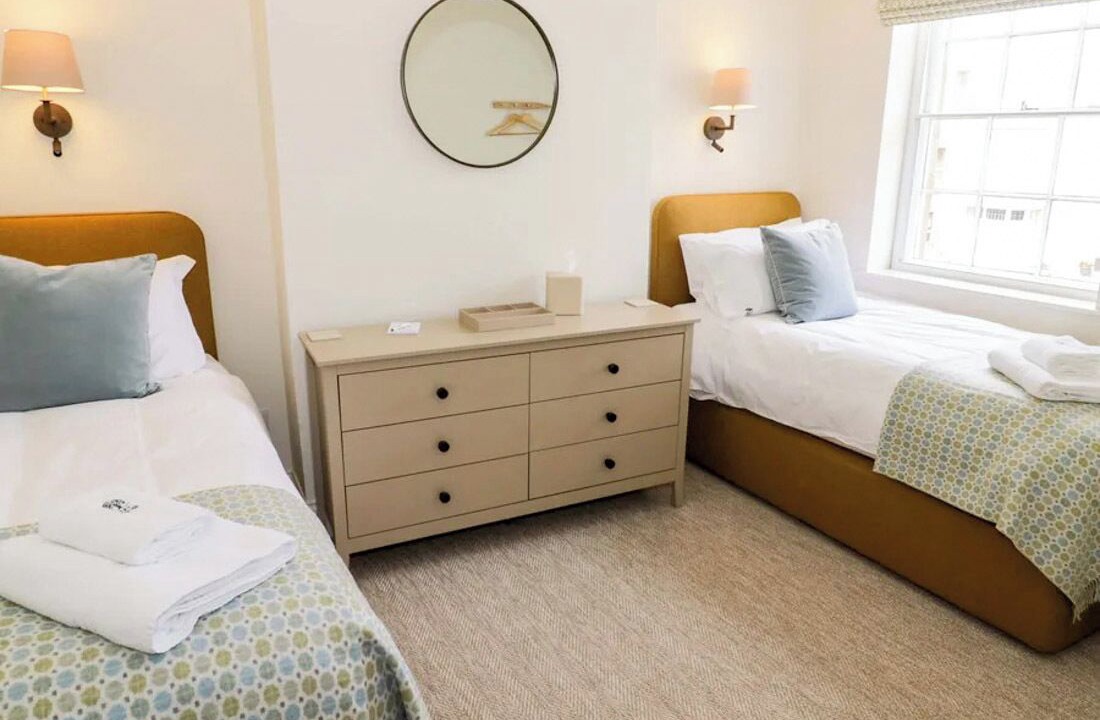 Photo of Bedroom in Broadway