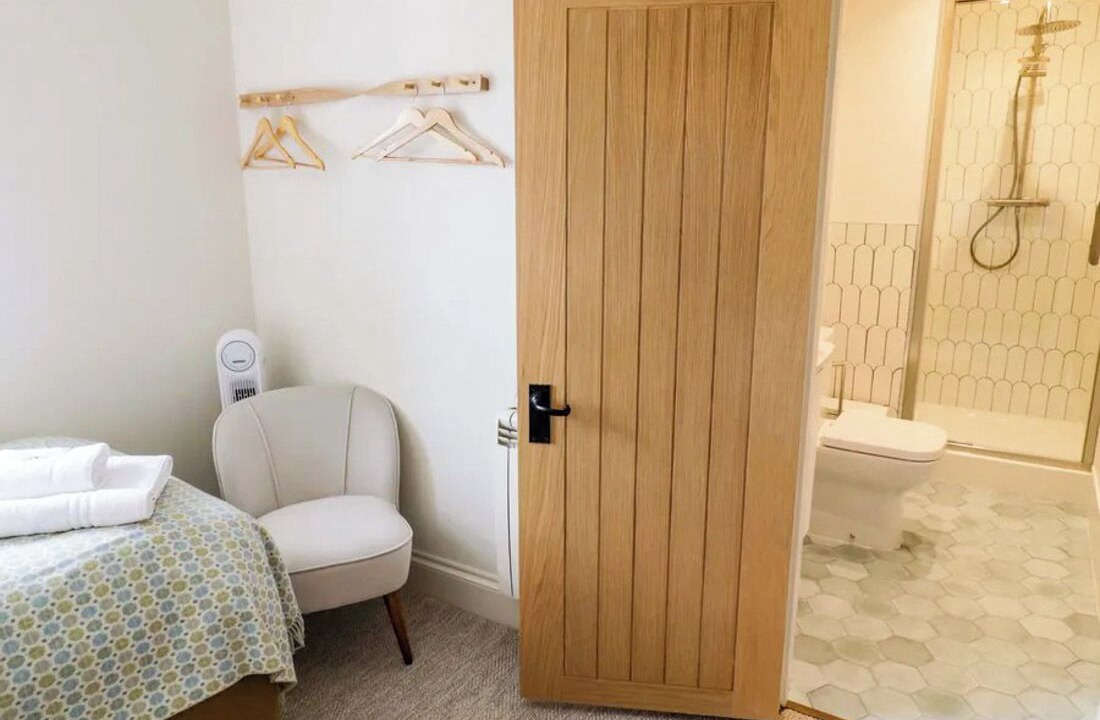 Photo of Bedroom in Broadway