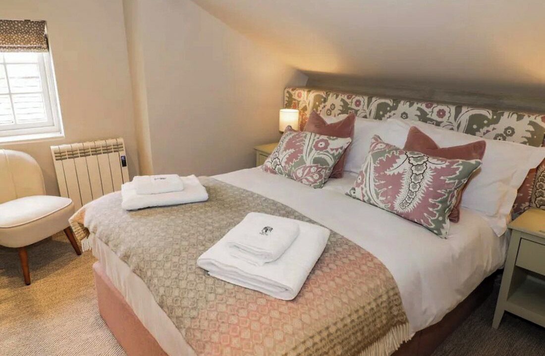 Photo of Bedroom in Broadway