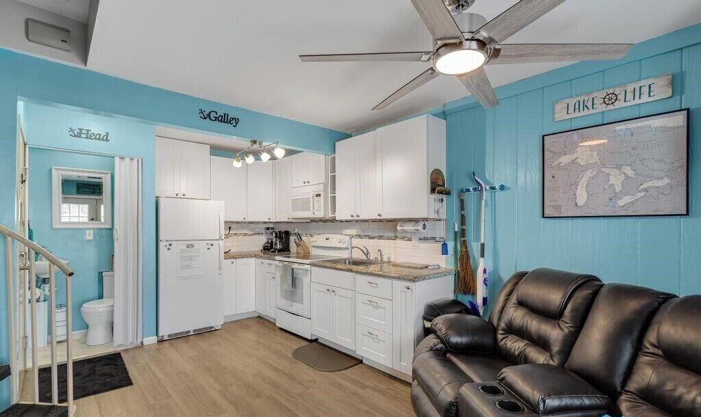 Photo of Livingroom in Oak Harbor