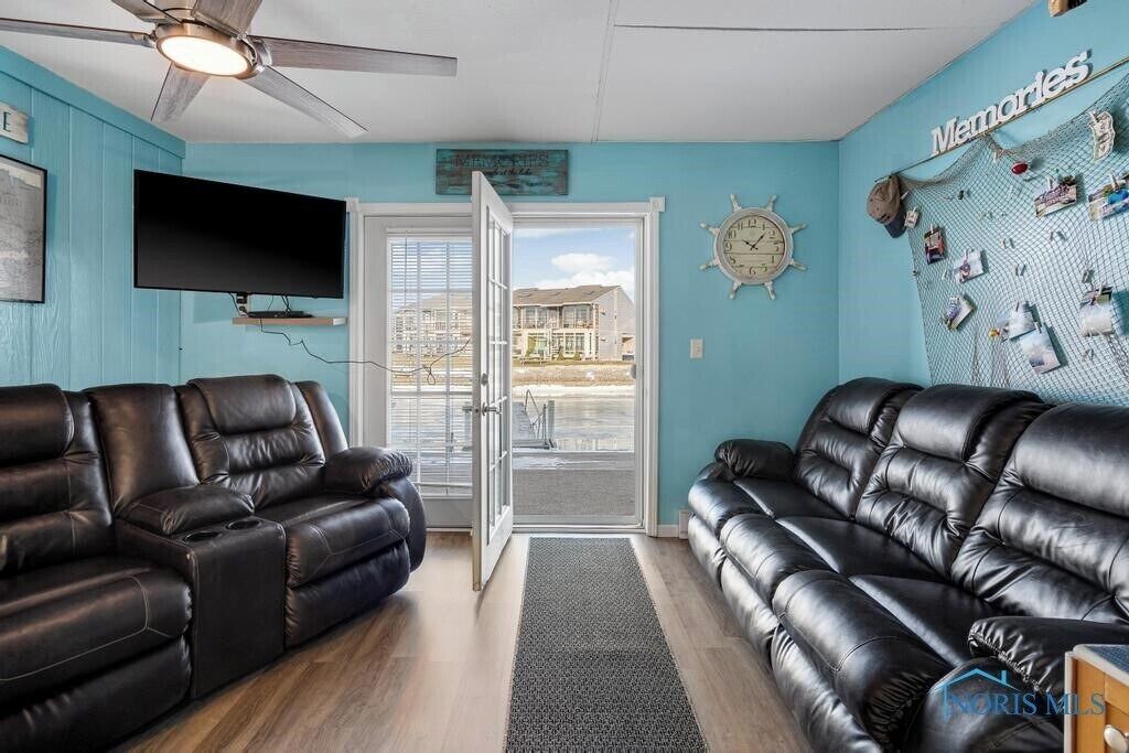 Photo of Livingroom in Oak Harbor