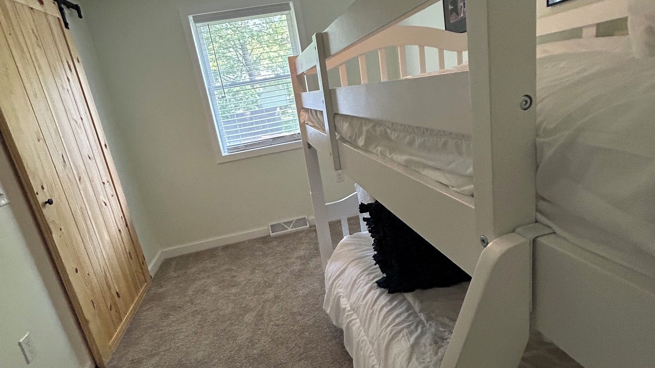 Photo of Bedroom in Spring Lake