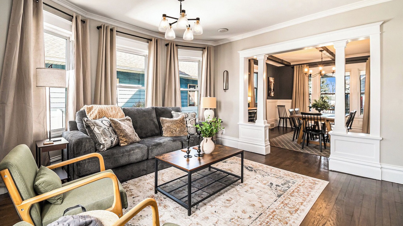 Photo of Livingroom in Michigan City