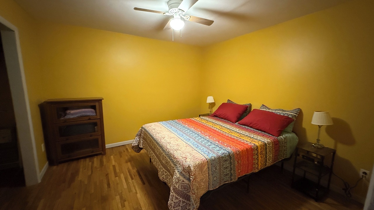 Photo of Bedroom in Elmore