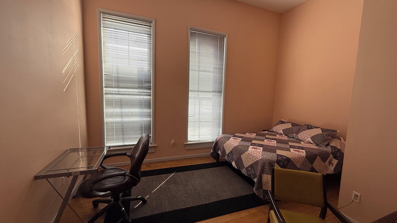 Photo of Bedroom in Elmore