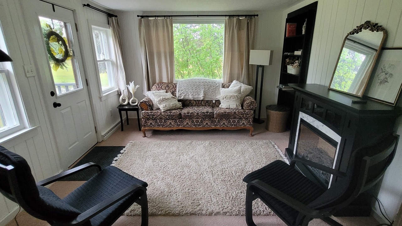 Photo of Livingroom in Chassell