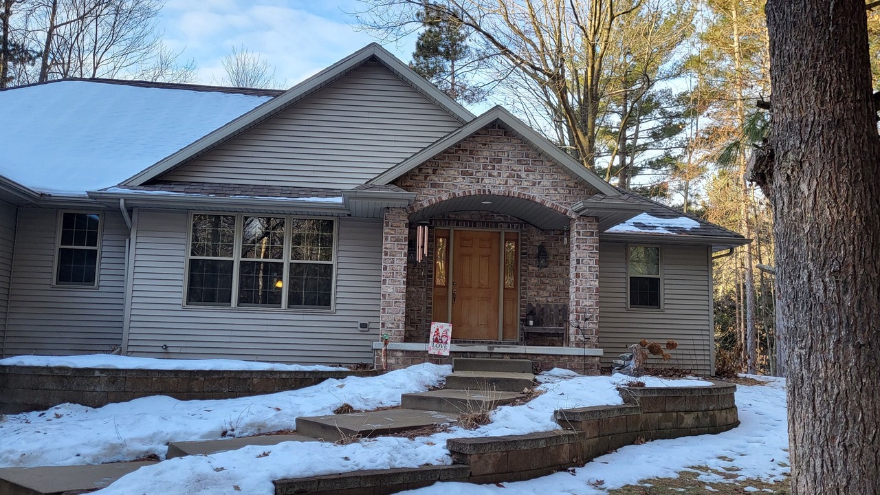 Photo of Outdoor in Abrams