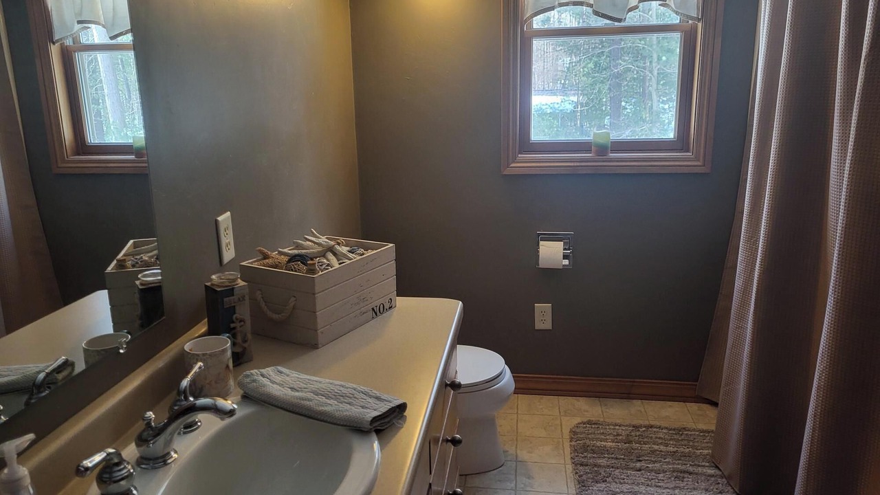 Photo of Bathroom in Abrams