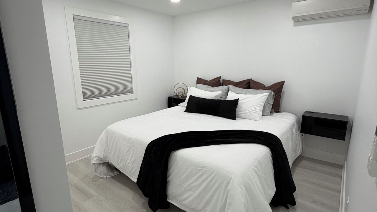 Photo of Bedroom in Lakeview