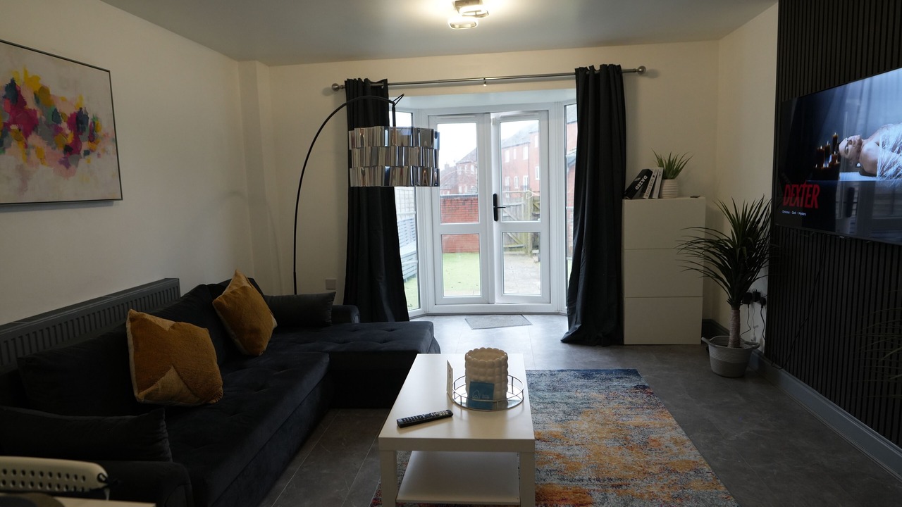 Photo of Livingroom in Smethwick