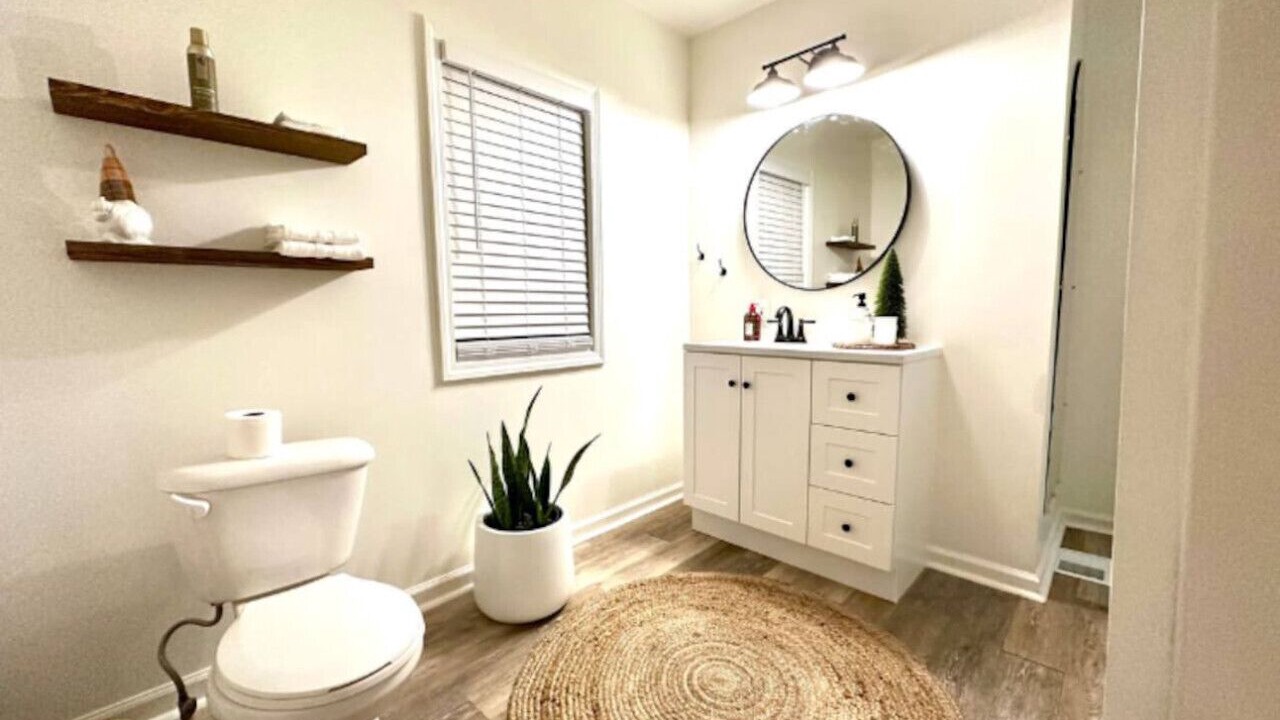 Photo of Bathroom in Pontiac