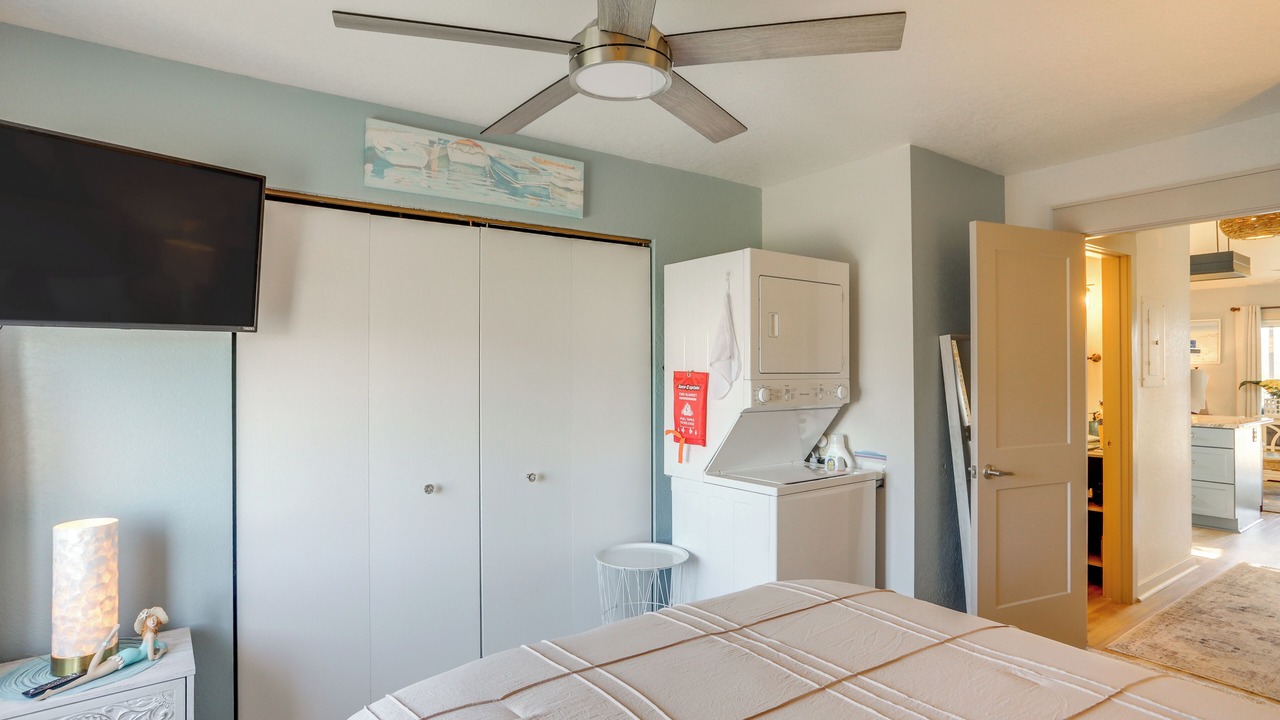 Photo of Bedroom in Oak Harbor