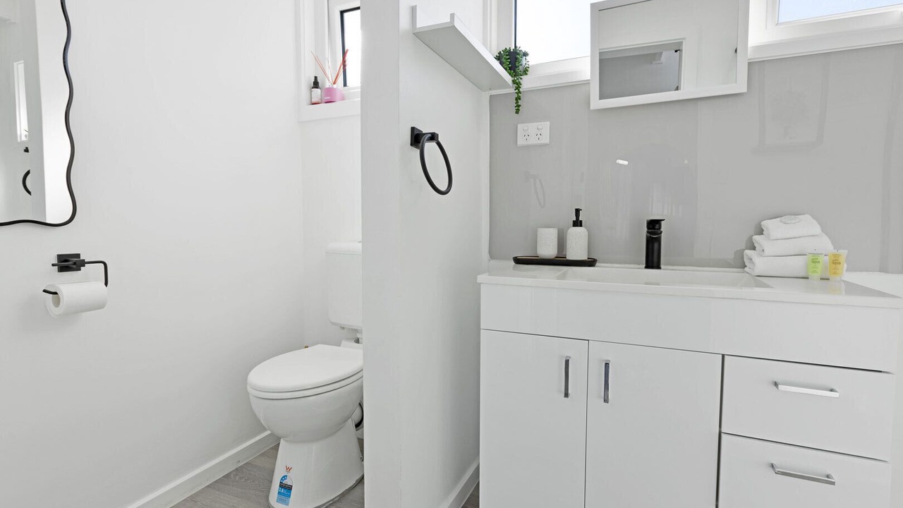 Photo of Bathroom in Lakes Entrance