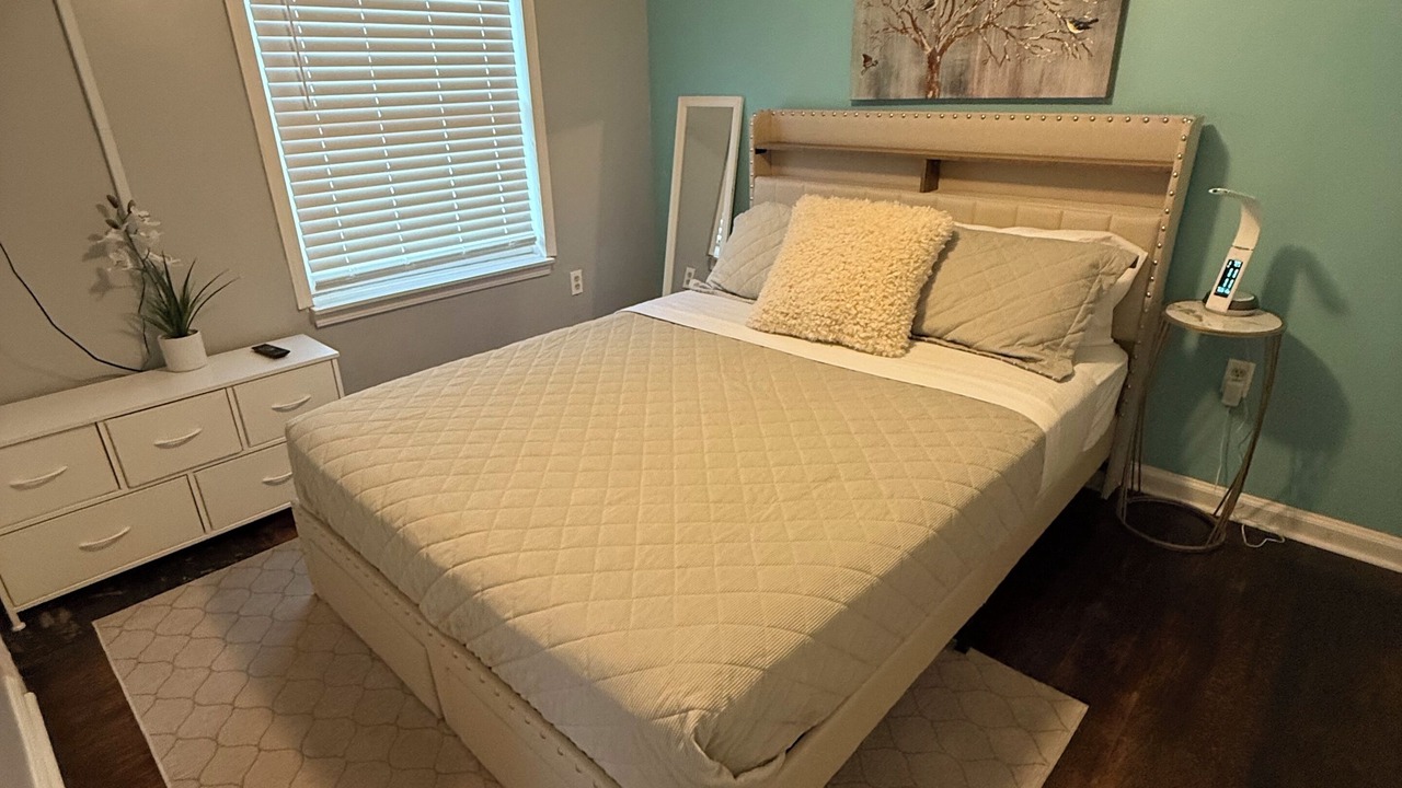 Photo of Bedroom in Wyandotte
