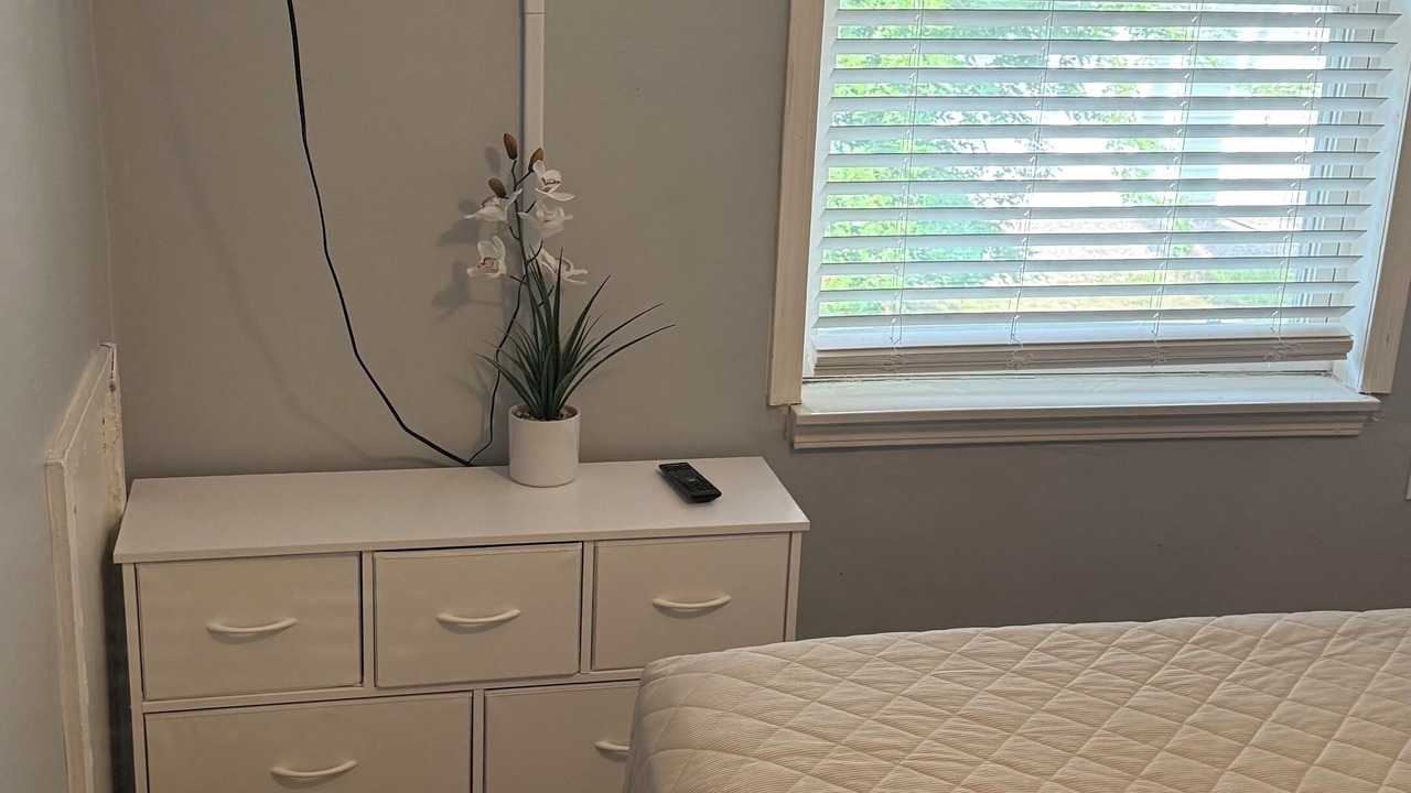 Photo of Bedroom in Wyandotte