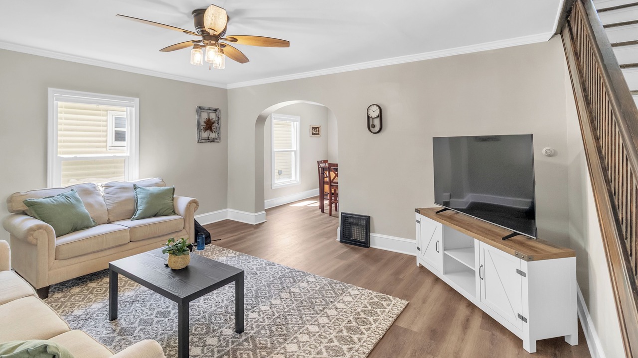 Photo of Livingroom in Lansing