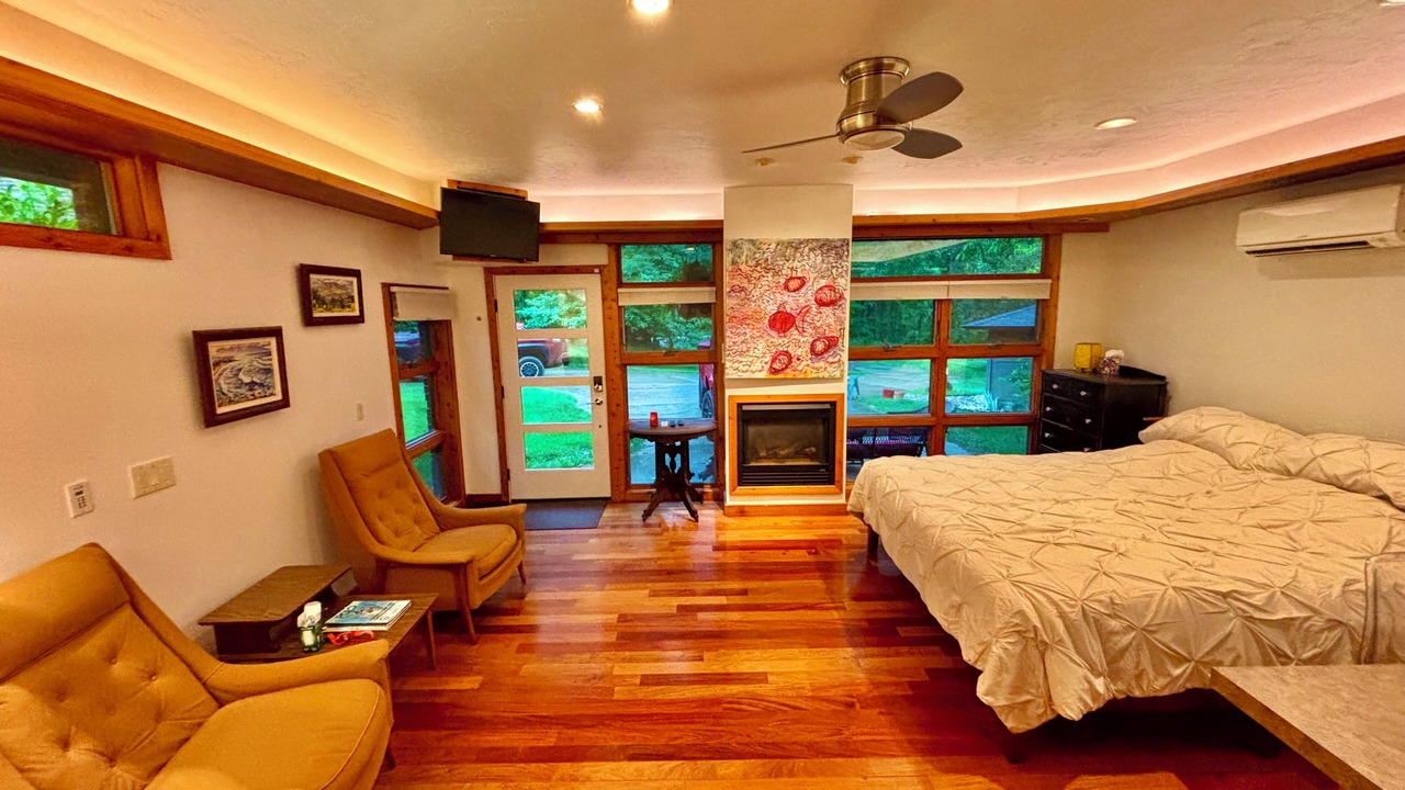 Photo of Bedroom in Lyndon Township