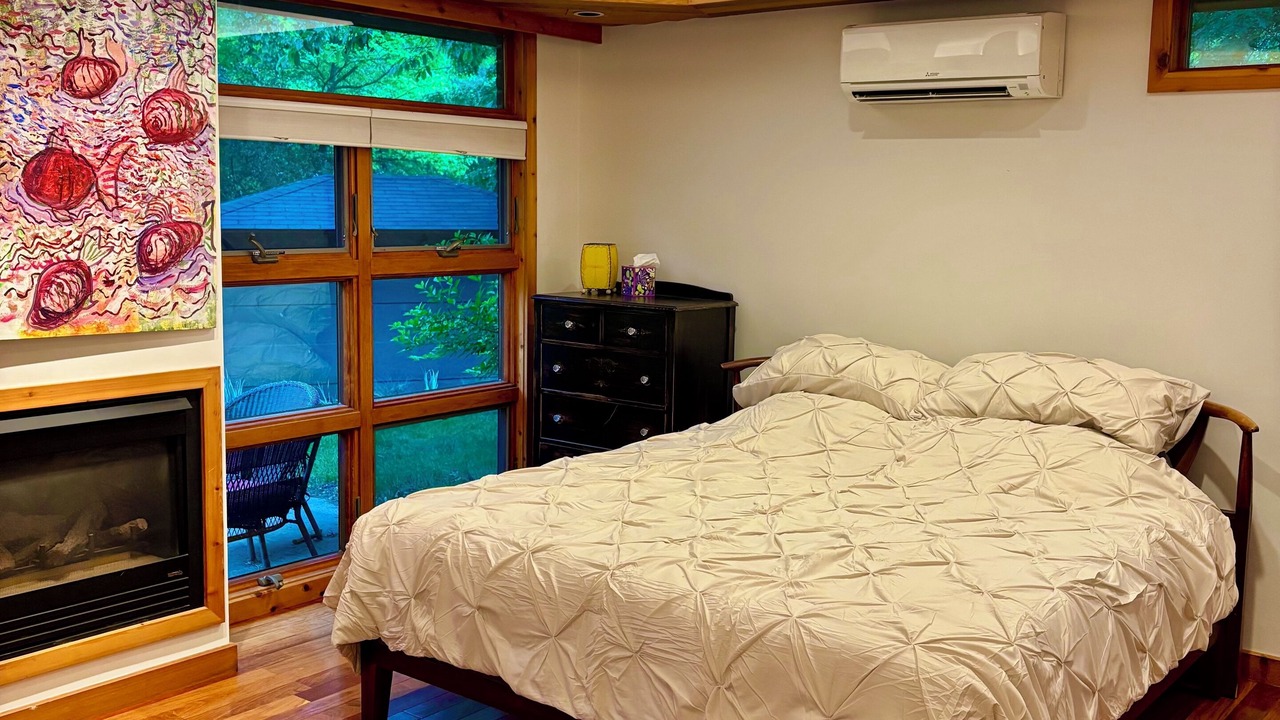Photo of Bedroom in Lyndon Township