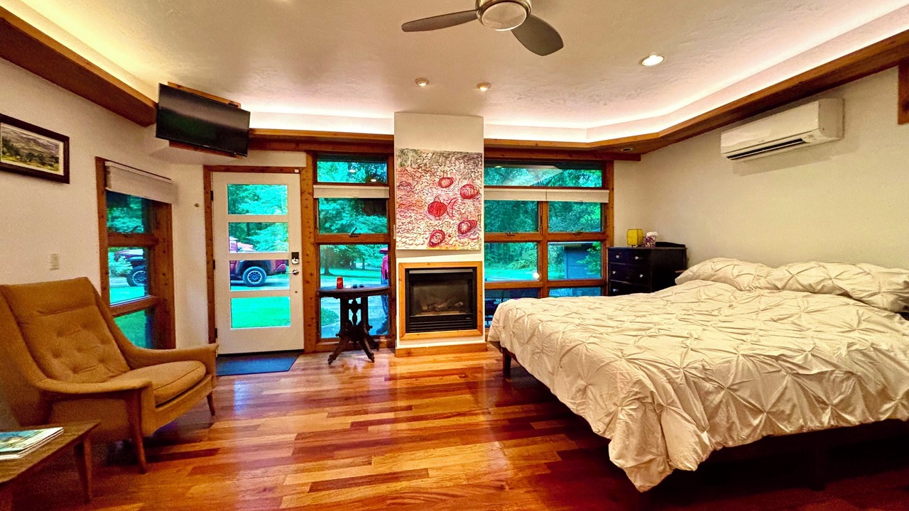 Photo of Bedroom in Lyndon Township