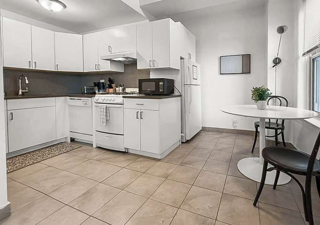 Photo of Kitchen in East Hyde Park