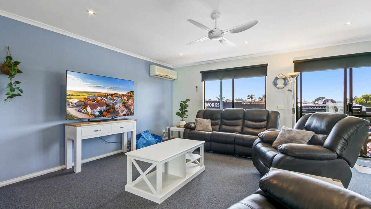 Photo of Livingroom in Lakes Entrance