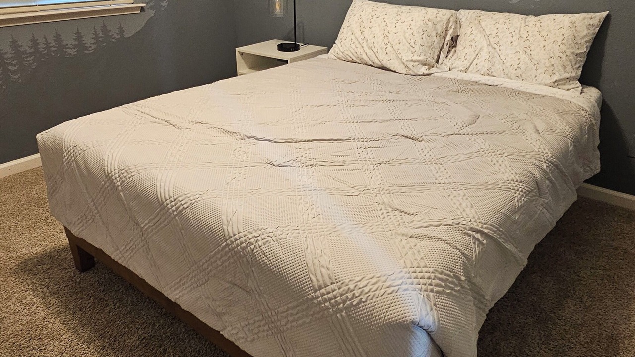 Photo of Bedroom in Bass Lake