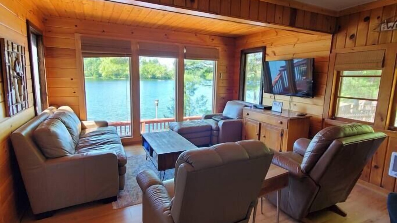 Photo of Livingroom in Mayfield