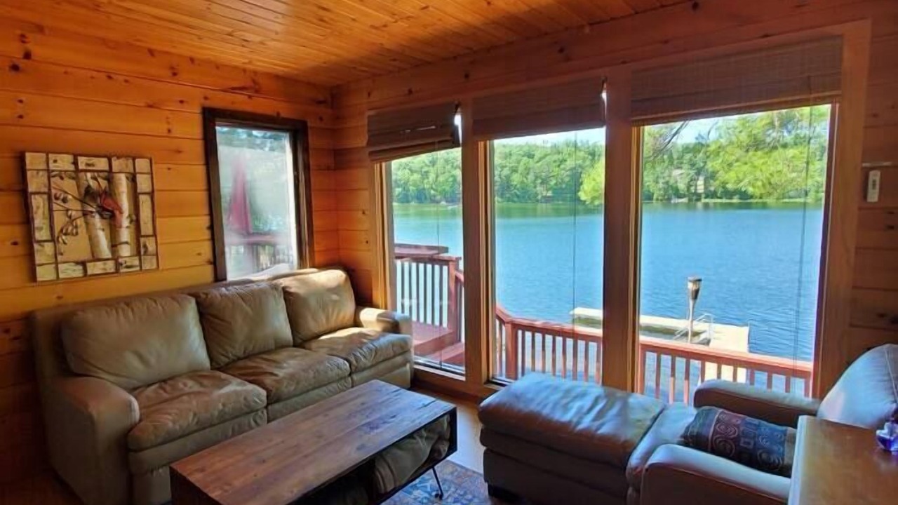 Photo of Livingroom in Mayfield