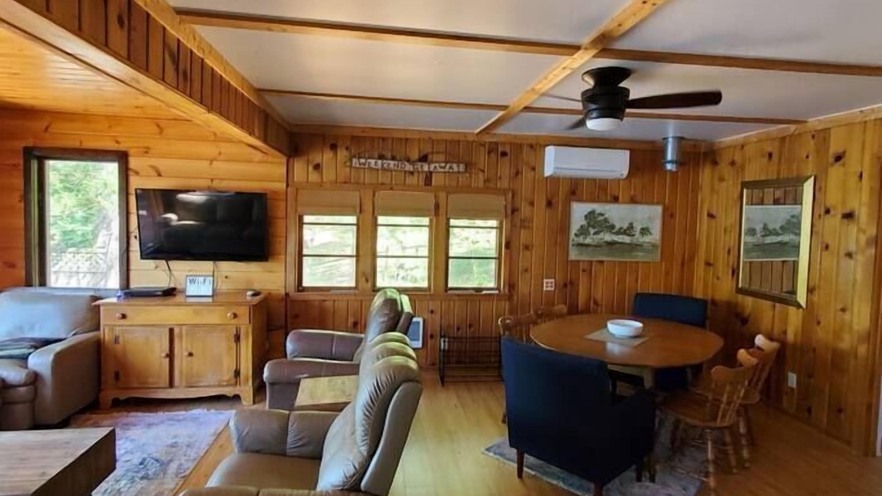 Photo of Livingroom in Mayfield