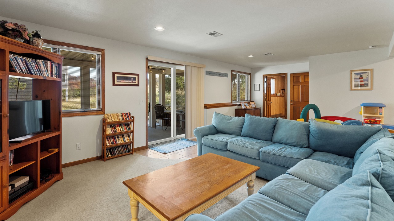 Photo of Livingroom in Spring Lake