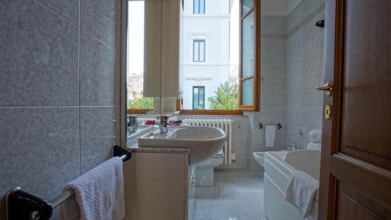 Photo of Bathroom in Margine Coperta-Traversagna